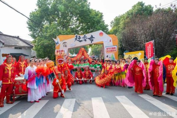 十月节日之旅：从万圣节到重阳节的多元庆祝方式