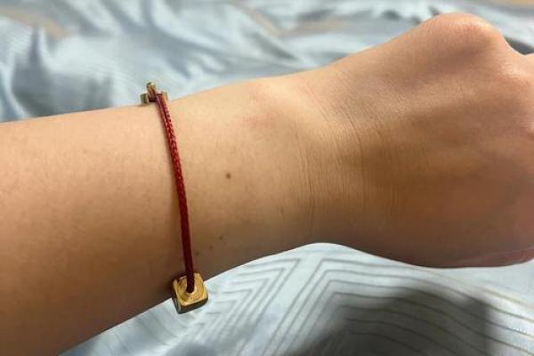 手腕痣相探秘：一痣解千愁，揭秘运势密码