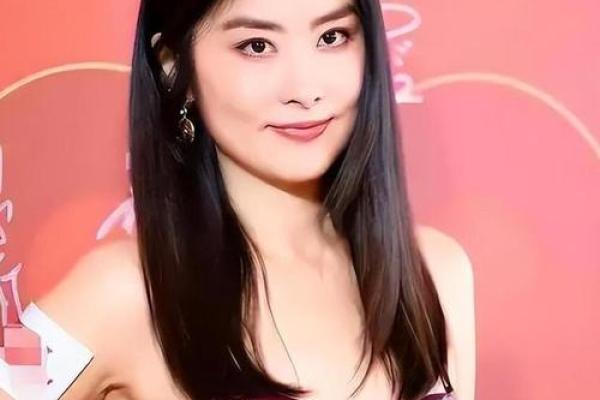 陈慧琳命理揭秘：天后运势如何，揭秘她的成功秘诀！