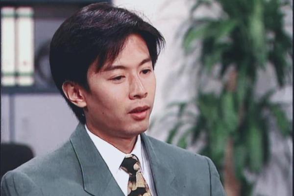 天生贵气，眉头上方痣男子魅力无限