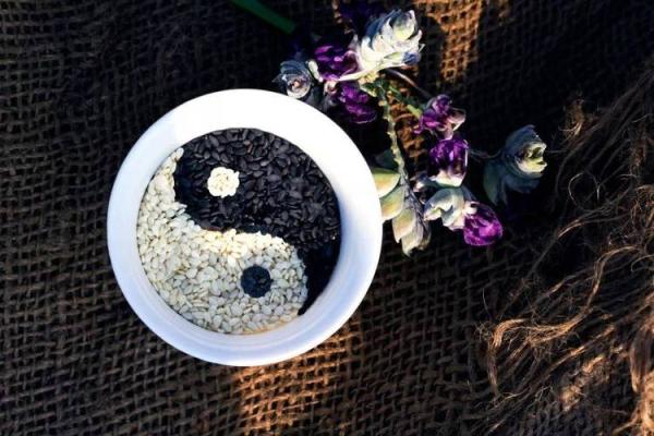 命理大师揭秘：宋庆龄的命盘解析与人生智慧
