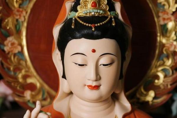 端午佳节观音祭:香火缭绕中,民俗风情传承久 端午佳节观音祭:香火缭绕中,民俗风情传承久