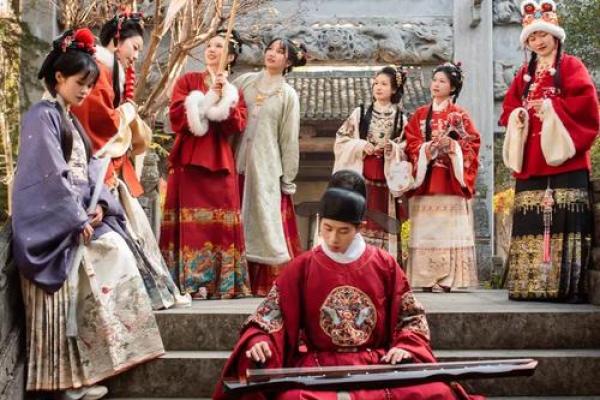 漫步千年风华:汉服与传统文化的深厚纽带 漫步千年风华:汉服与传统文化的深厚纽带