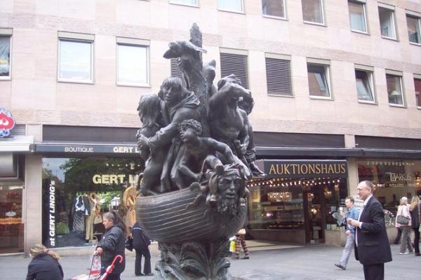 圣诞钟声里的纽伦堡:探寻德国古老的圣诞市集 圣诞钟声里的纽伦堡:探寻德国古老的圣诞市集